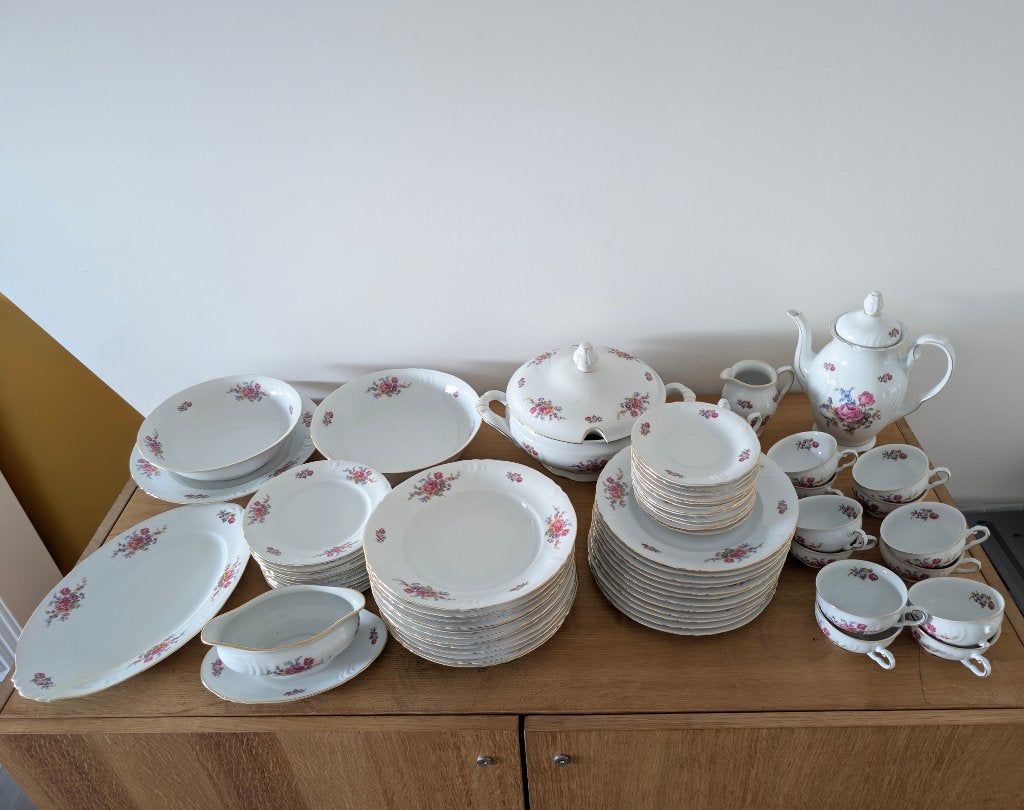 Prachtig 12-persoons Jaeger Bavaria porseleinen servies, Antiek en Kunst, Ophalen