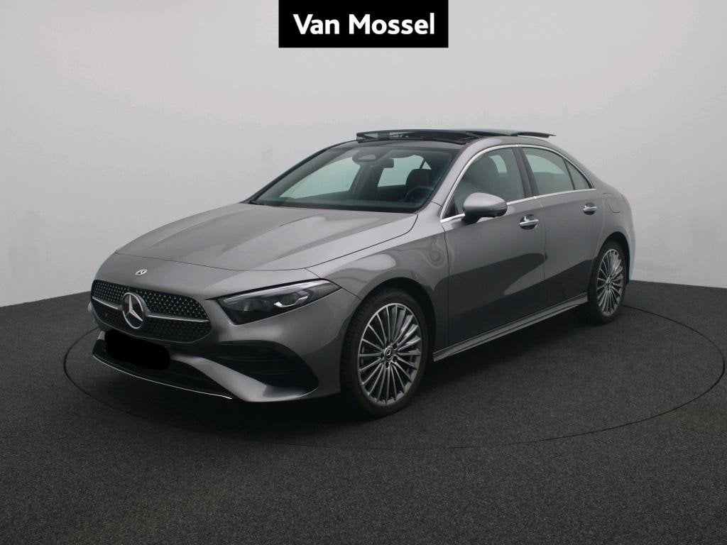 Mercedes-Benz A-Klasse 250 e STAR EDITION + AMG LINE + PANO, Autos, Mercedes-Benz, Achat, 4 portes, Noir, 120 kW
