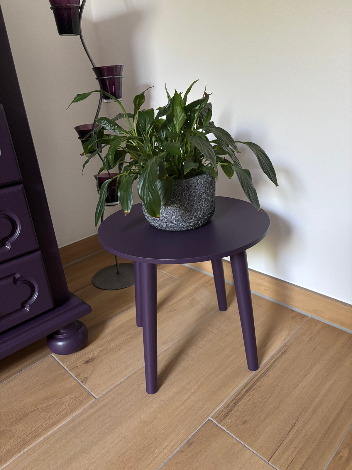 ⭐️ Prachtig paars gerestyled houten bijzettafeltje - zgan, Ophalen, Minder dan 45 cm, Minder dan 55 cm, Modern strak