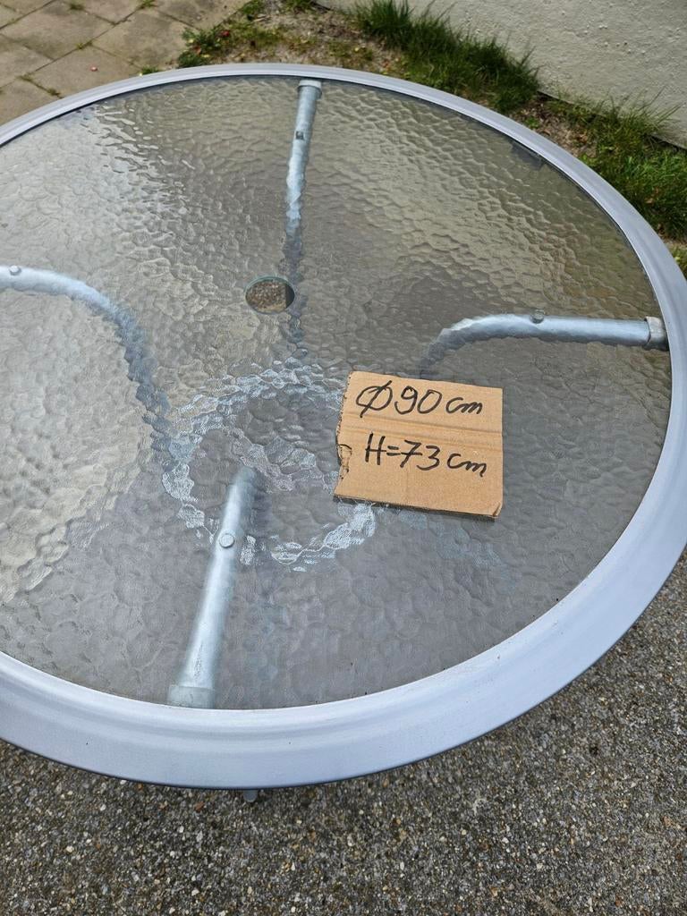 Tuintafel diameter 90 cm in Houthalen, Ophalen