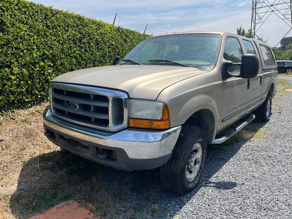 ford f 250 sorti de grange, Cuir, Autres modèles, Achat, Beige