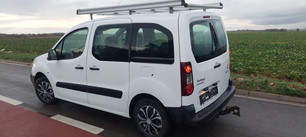 Citroen Berlingo - 27000 KM - 1.6 ESSENCE, Autos, 6 portes, Boîte manuelle, Entretenue par le concessionnaire, Berlingo