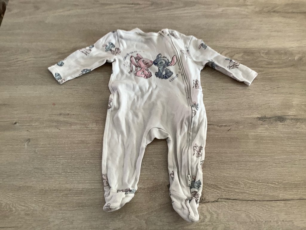 Disney Stitch baby piyama (Maat 68), Nacht- of Onderkleding, Meisje, Disney-Primark, Ophalen of Verzenden