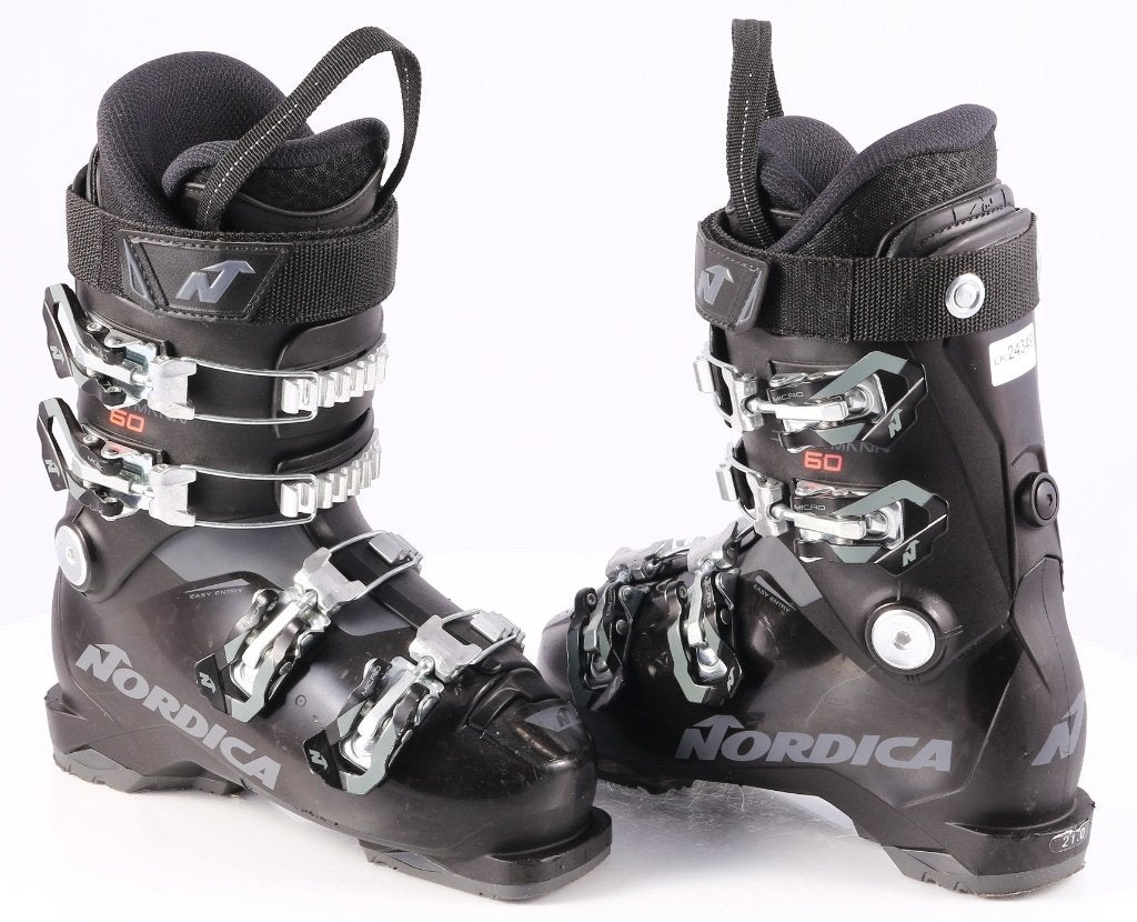 Chaussures de ski pour enfants 33;34;35 EU NORDICA DOBERMANN, Sports & Fitness, Carving, Utilisé, Nordica, Chaussures
