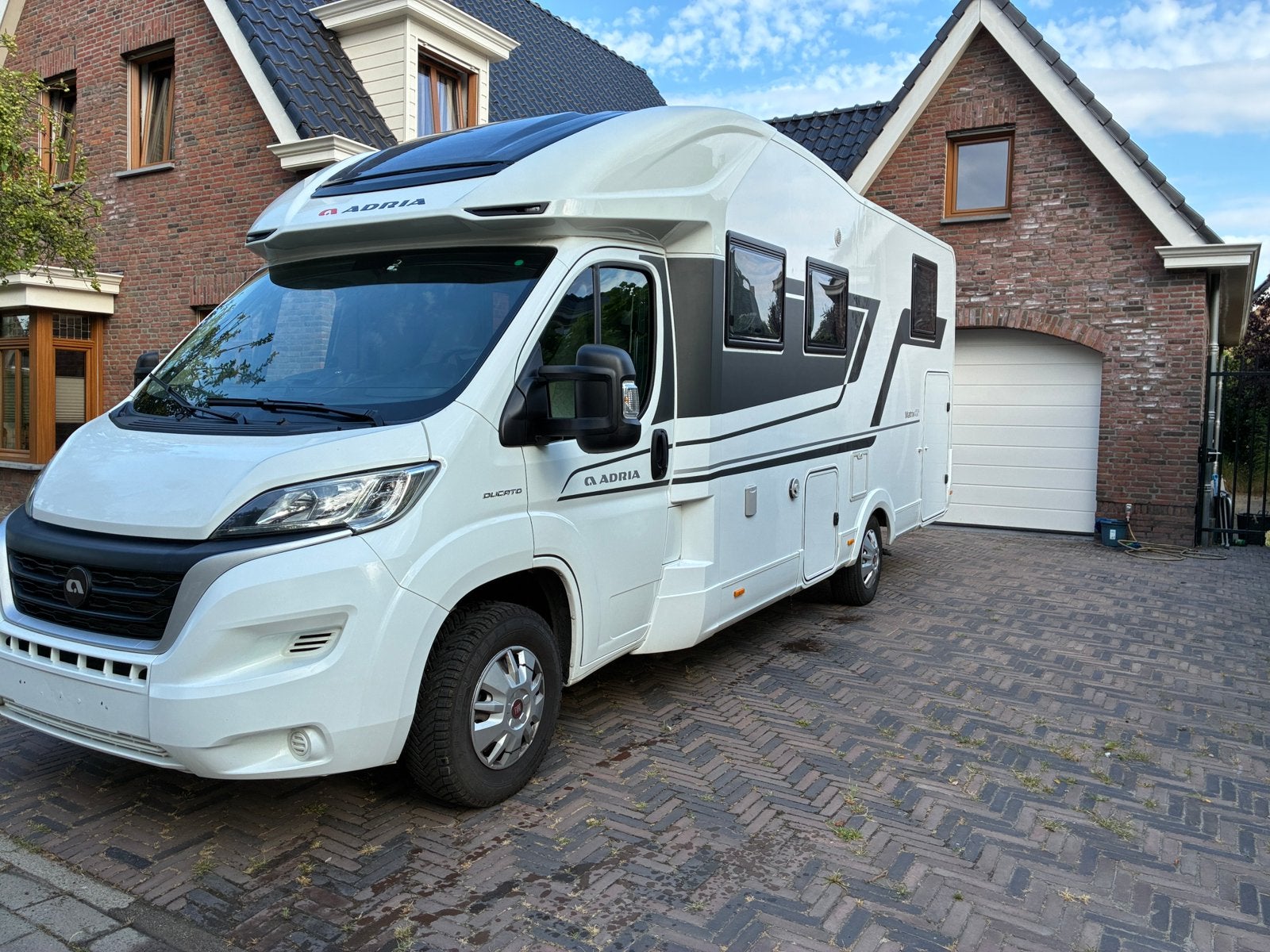 ‼️Prachtige Adria Matrix 670 DL plus ‼️Face to Face bj 2022, Chemisch toilet, Ringverwarming, Fiat, Particulier