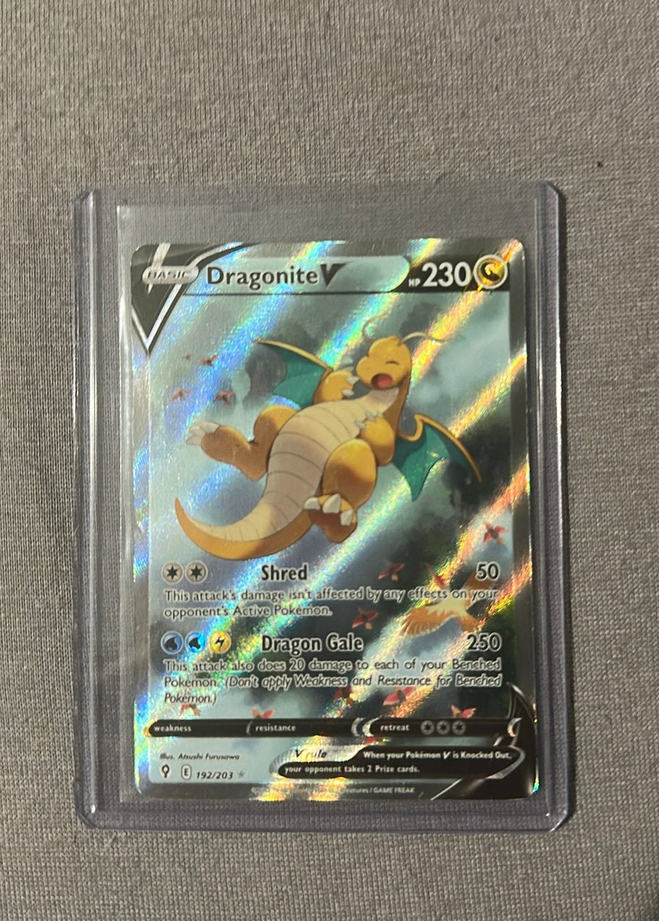 Dragonite V #192, Hobby en Vrije tijd, Ophalen of Verzenden, Zo goed als nieuw