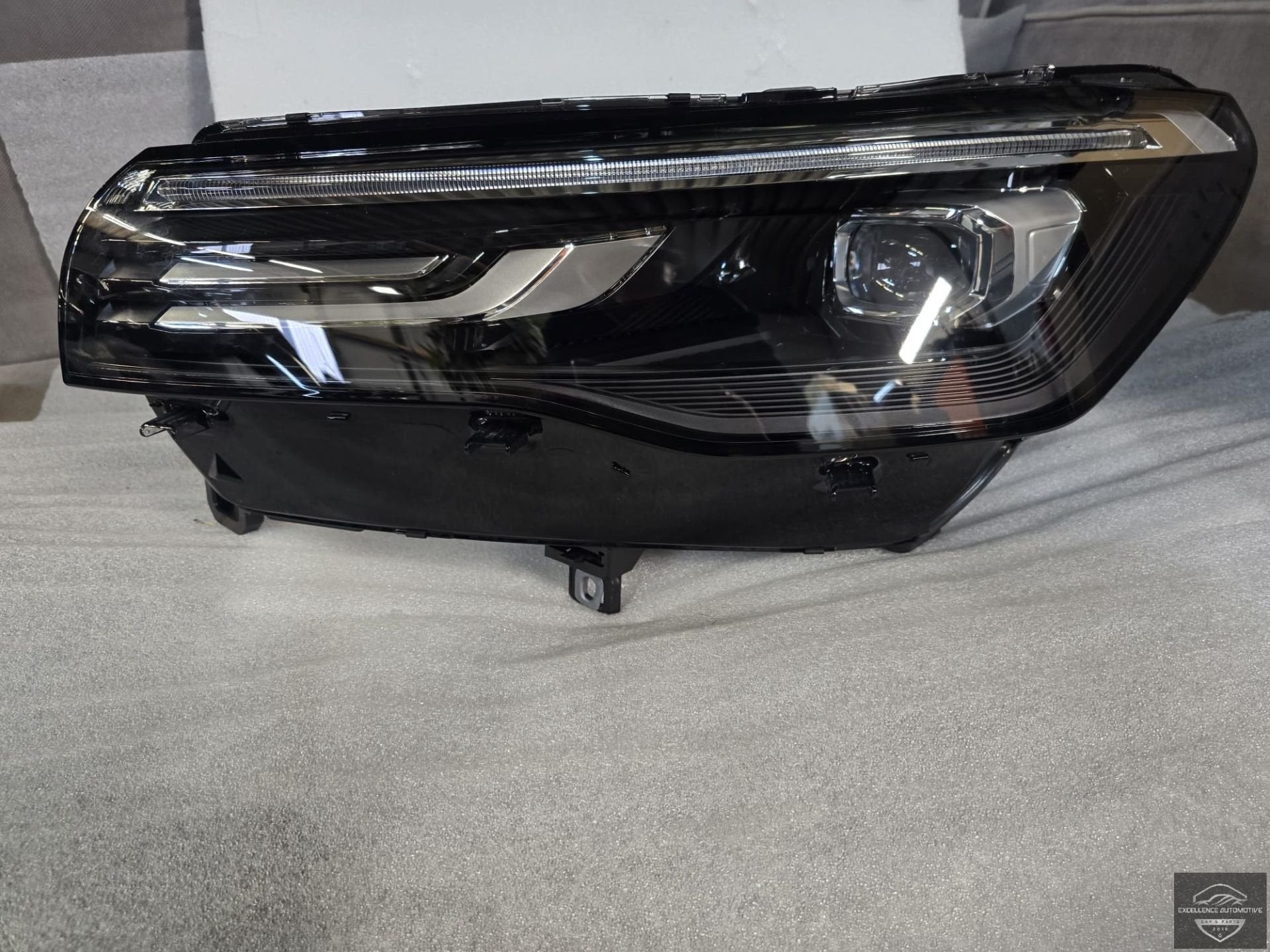 VW Tiguan 571 2024+ Full LED Koplamp Links 571941005B, Auto-onderdelen, Gebruikt, Volkswagen, Volkswagen AG, Vw@volkswagen.de