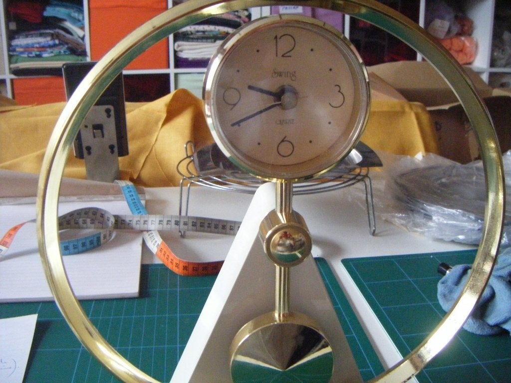 Horloge à formes géométriques modernes, Huis en Inrichting, Woonaccessoires | Klokken, Ophalen, Analoog, Nieuw, Werkt op batterijen
