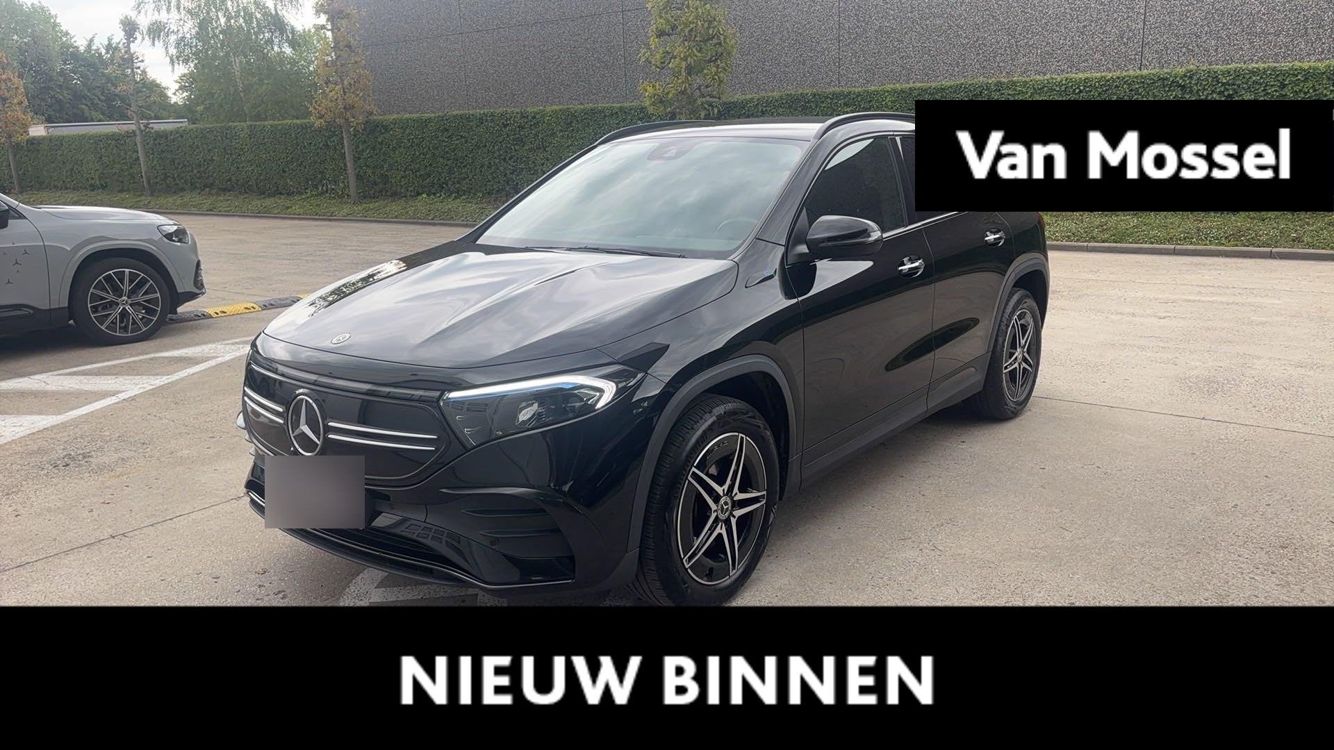 Mercedes-Benz EQA 250 AMG Line + CARPLAY + TREKHAAK + NIGHTP, Auto's, Stof, Gebruikt, Zwart, 5 zetels
