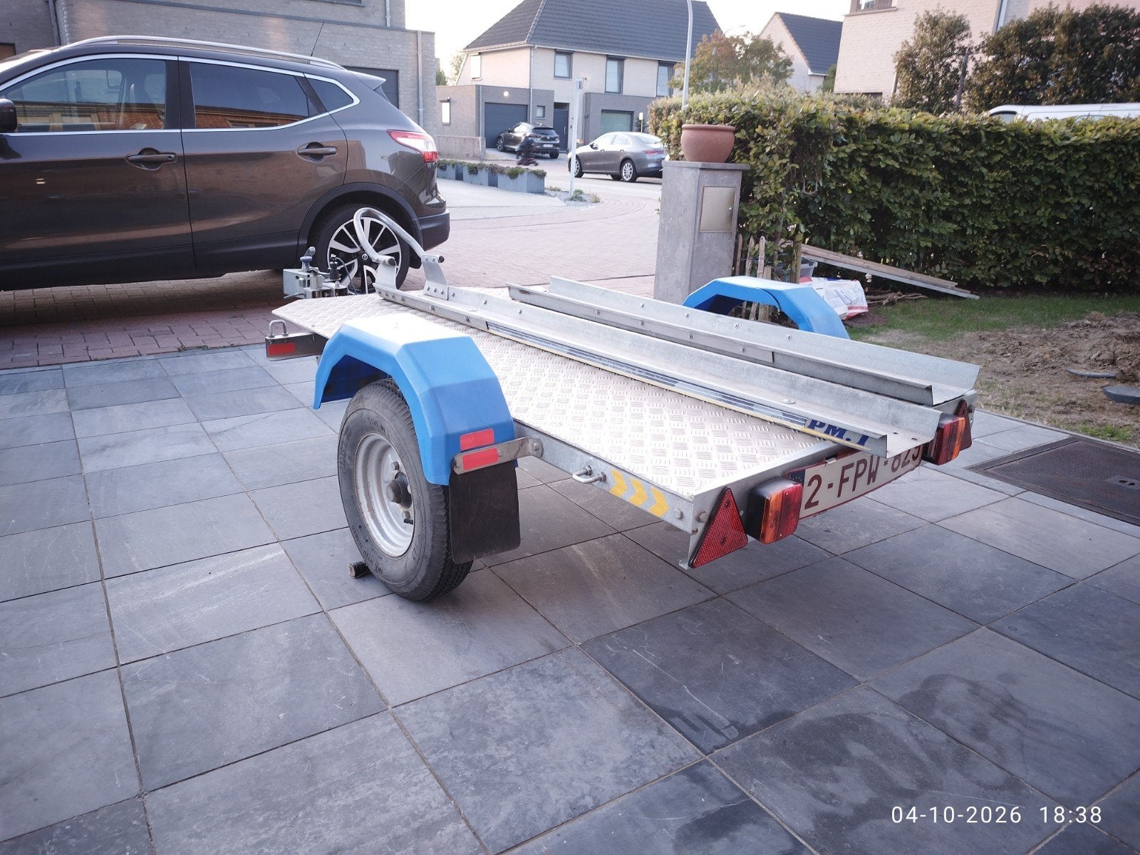 motor aanhangwagen, Ophalen, Gebruikt