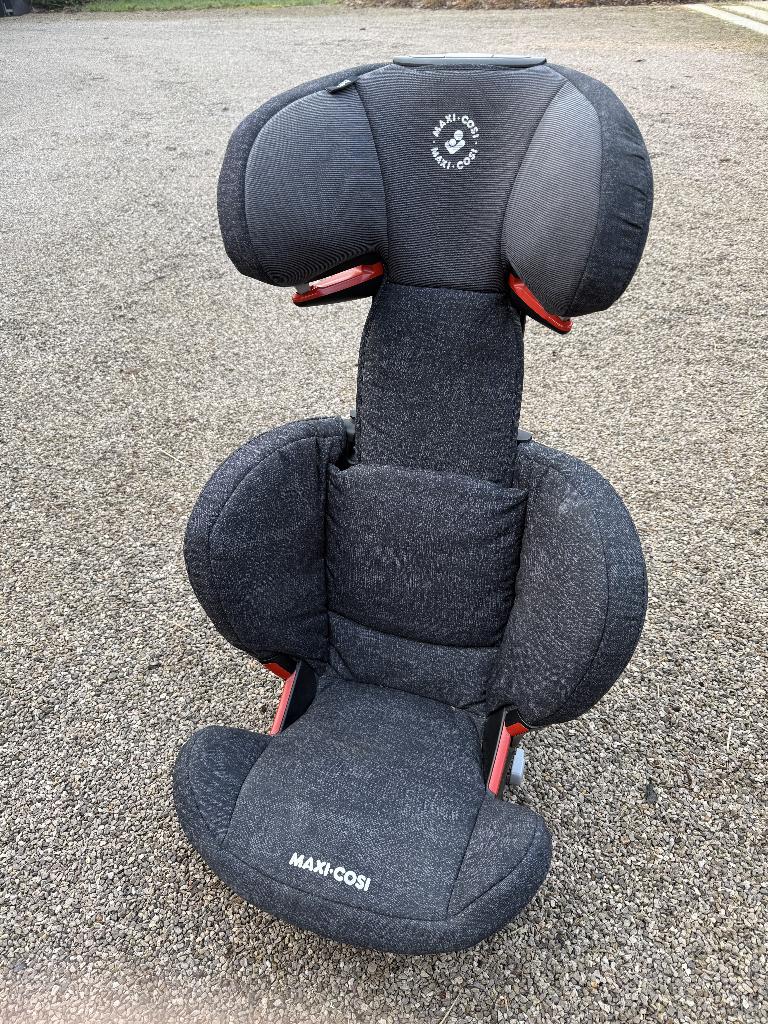 Nieuwstaat Maxi-Cosi Rodifix AirProtect incl. beschermhoes, Ophalen, Autogordel of Isofix, 15 t/m 36 kg, Verstelbare rugleuning