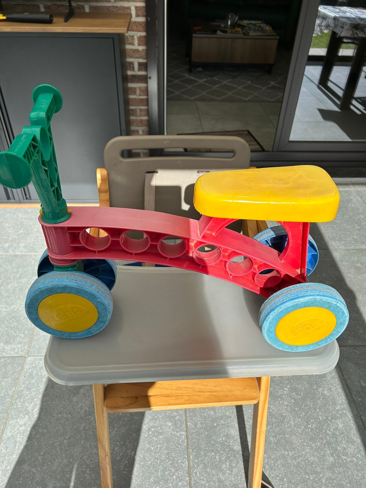 Kindereetstoel en loopfietsje te koop, Ophalen, Zo goed als nieuw