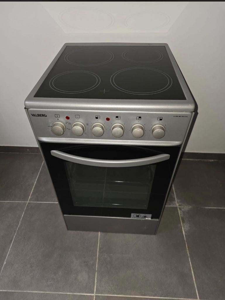 Gazinière a induction avec four, Enlèvement, Comme neuf, Induction