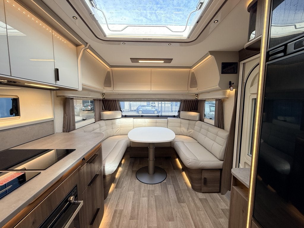 Kabe Imperial 630 TDL E2, Rondzit, 7 tot 8 meter, Bedrijf, Kabe