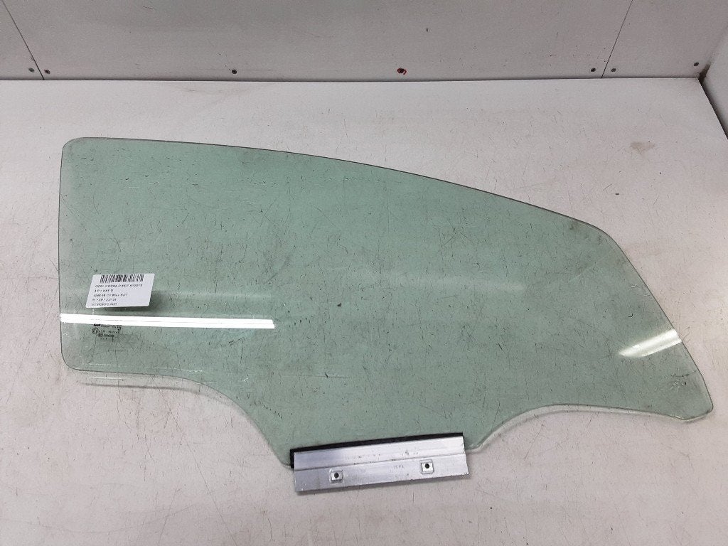 VITRE AVANT DROITE Opel Corsa D (01-2006/12-2014), Utilisé, Rue de l'Espoir 34 34
4030  GRIVEGNÉE, BE, Info@Collignon.be, Opel