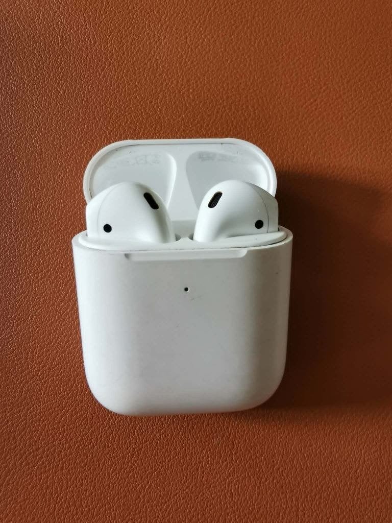 Apple Airpods 2, Telecommunicatie, Mobiele telefoons | Oordopjes, Zo goed als nieuw, In oorschelp (earbud), Apple, Wit, Bluetooth