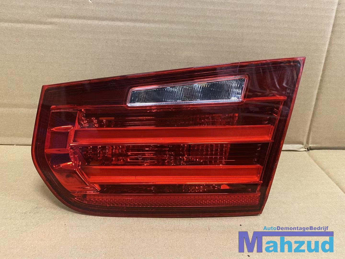 BMW 3 SERIE F30 rechts binnen achterlicht 2011-2018, Auto-onderdelen, Petuelring 130
80788  Munich, DE, Gebruikt, Info@bmw.de