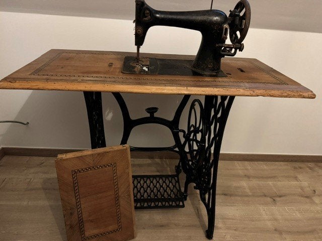 Unieke antieke Singer naaimachine uit ca. 1875, Enlèvement