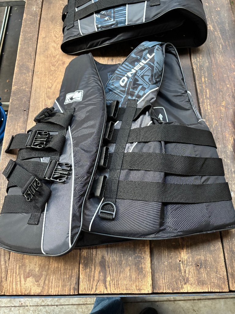 Reddingsvest/zwemvest O'Neill 50N ISO maat small, Enlèvement, Comme neuf, Gilet de sauvetage ou Brassière