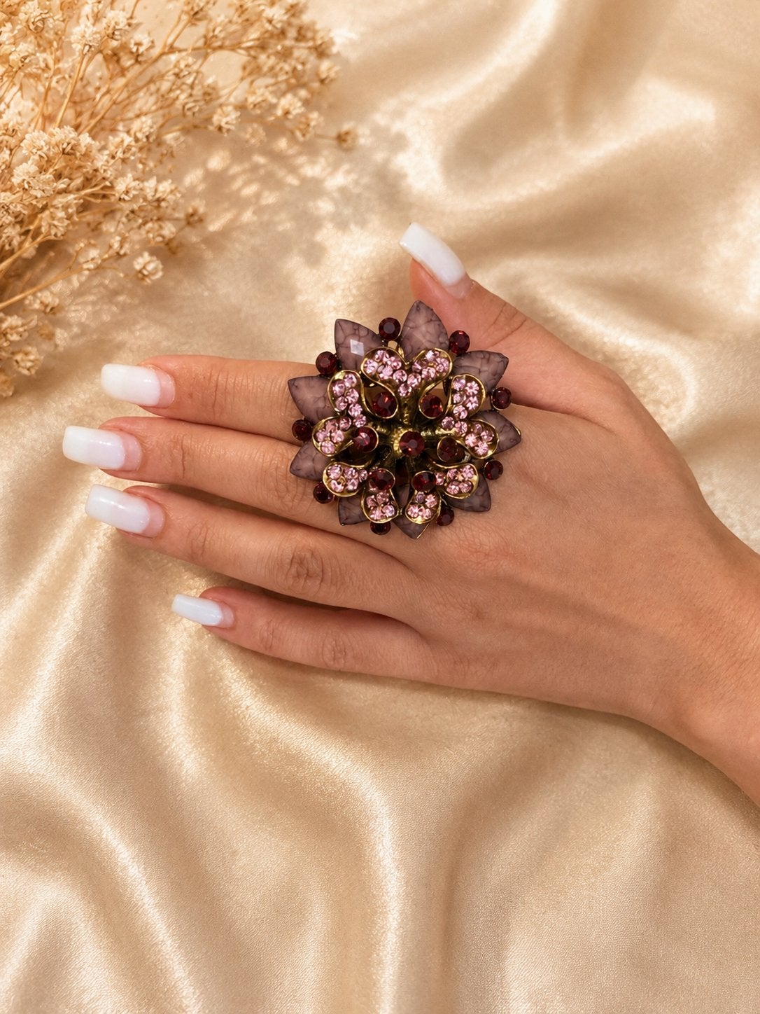 grande bague vintage en forme de fleur, 18 à 19, Enlèvement, Utilisé, Violet