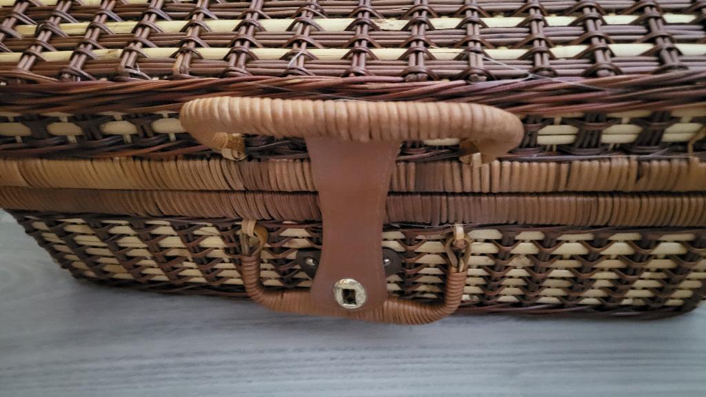 Rieten picknickmandje voor 4 personen, Hobby en Vrije tijd, Picknickmanden, Ophalen