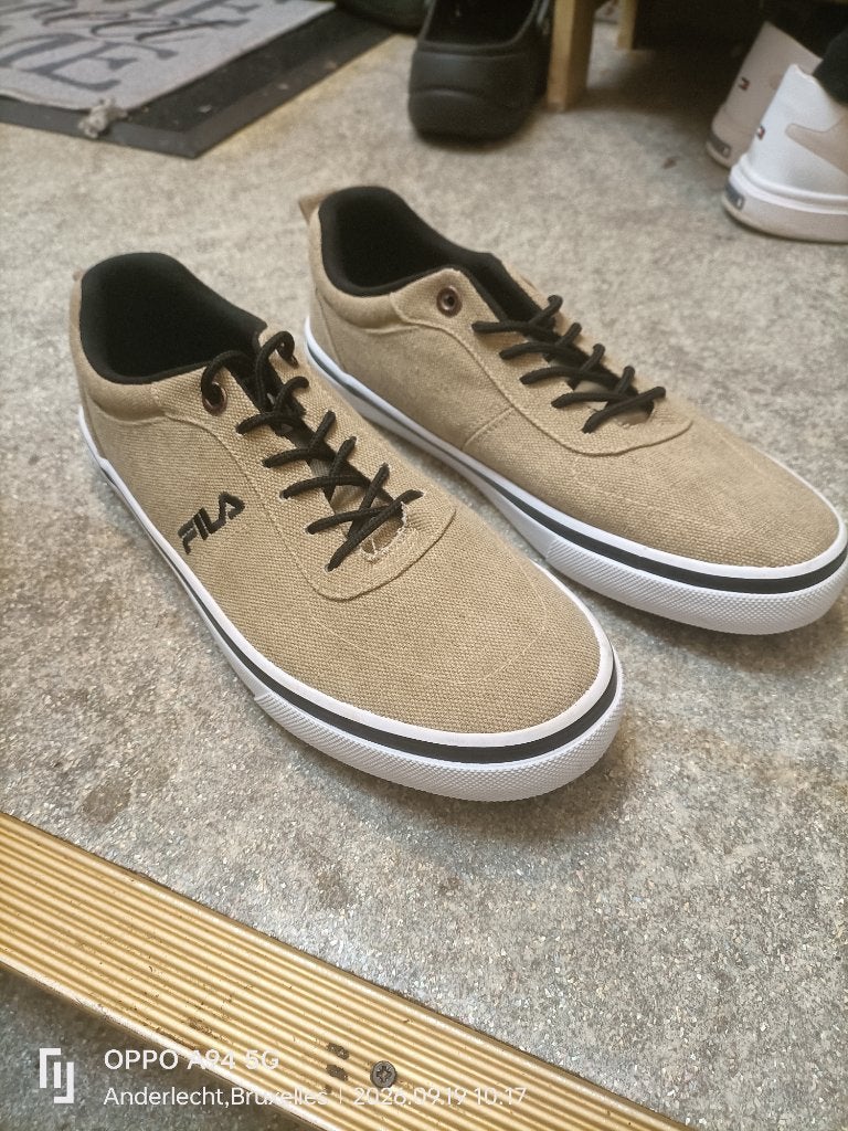 Chaussures Fila plat brun clair, Neuf, Chaussures à lacets, Brun, Enlèvement