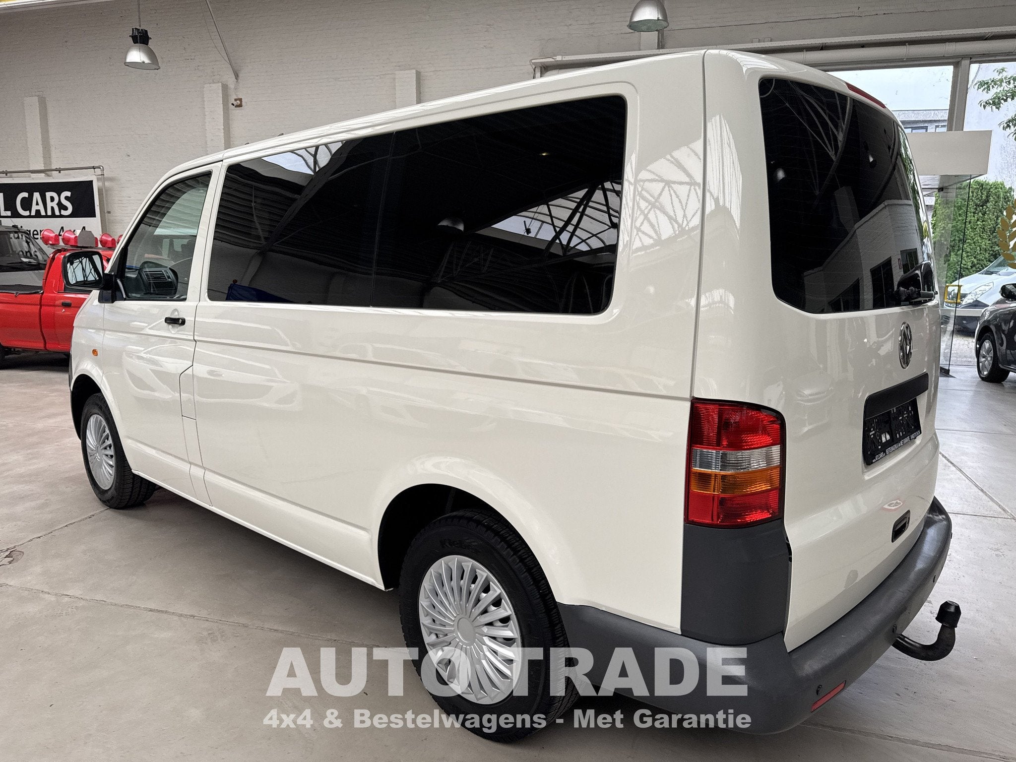 Volkswagen Transporter 8+1 Zitplaatsen | 1ste Eig. | 1 Jaar, Voorwielaandrijving, 4 deurs, Monovolume, Gebruikt