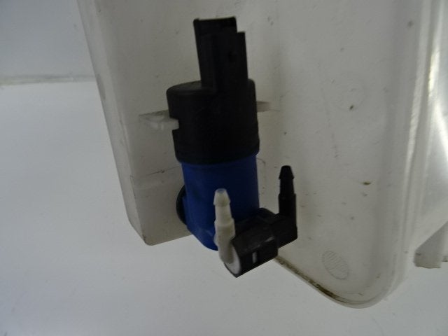 LAVE-GLACE POMPE AVANT Renault Captur (2R) (01-2013/-), Renault, Mevr. I. Hauben, Utilisé, Rue de l'Espoir 34 34
4030  GRIVEGNÉE, BE