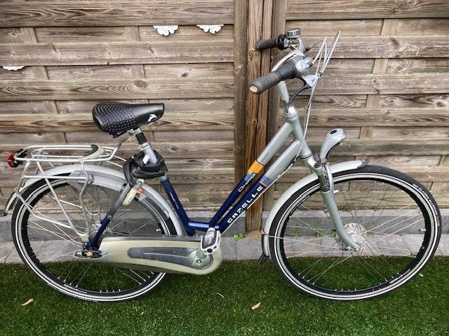 Damesfiets Gazelle 28 inch, Ophalen, Overige typen, Aluminium, Zo goed als nieuw