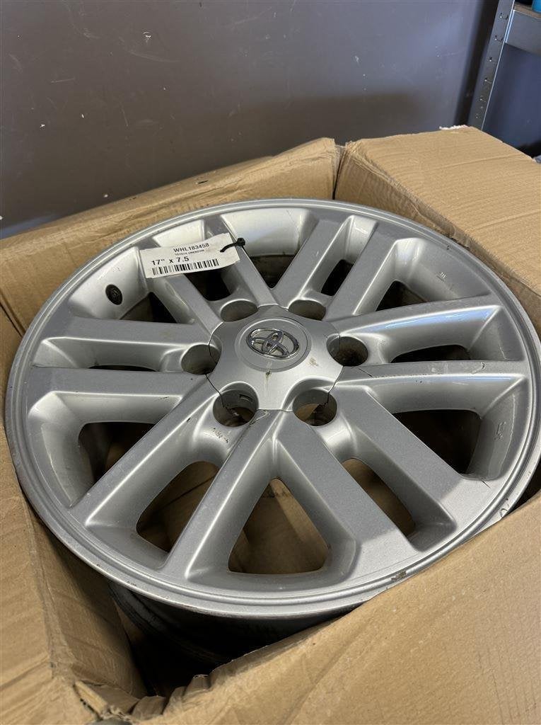 Lichtmetalen velg - Toyota hi-lux 17 inch velg 6*139.7 - whl, Auto-onderdelen, Banden en Velgen, Ophalen of Verzenden, Gereviseerd