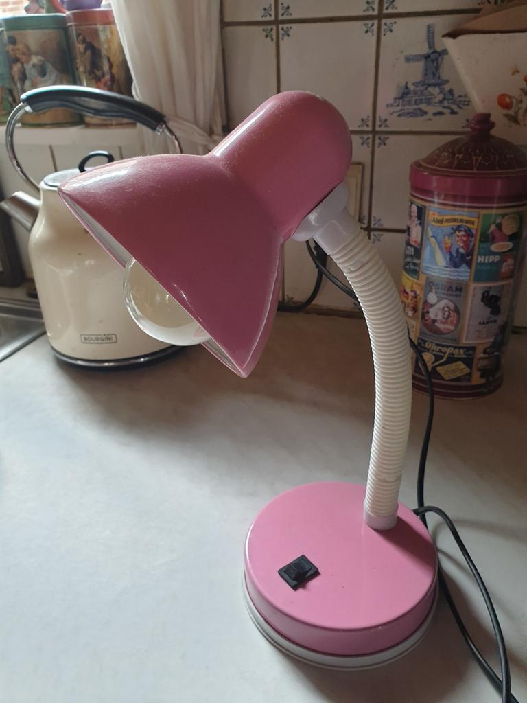 Roze tafellampje of bureaulampje, Ophalen of Verzenden