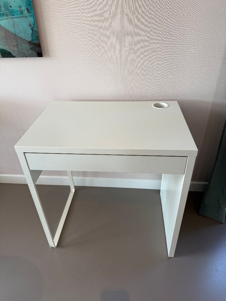 Bureau IKEA - type Micke, Huis en Inrichting, Bureaus, Gebruikt, Schoolbureau, IKEA, Scandinavisch, Spaanplaat of MDF, Wit, Demontabel