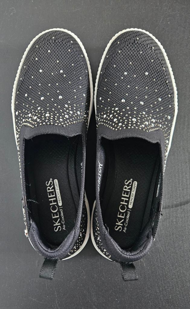 Dames Skechers maat 38/39, Ophalen