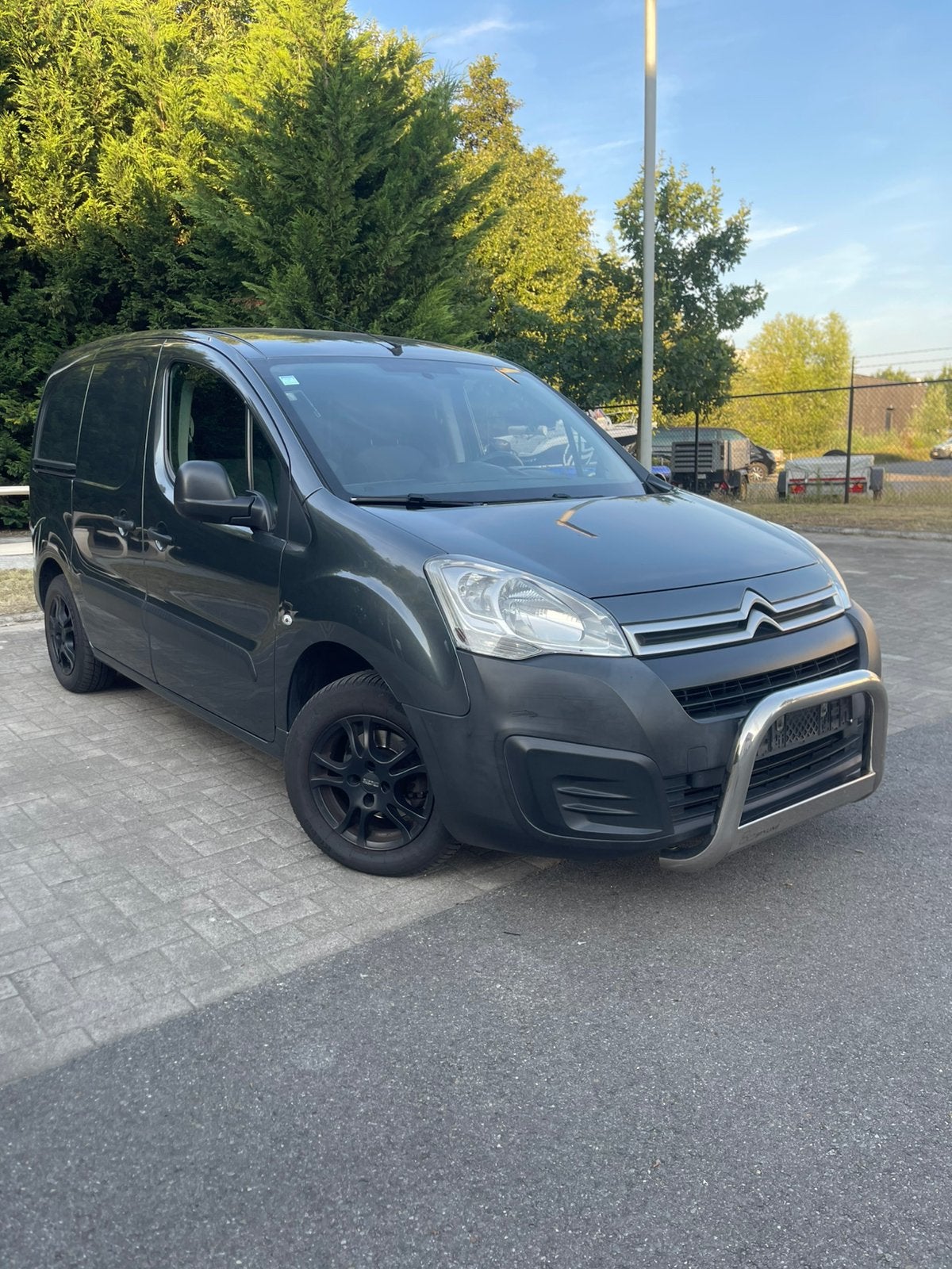 Citroën Berlingo 1.6 HDi 2018 3 Zit/Airco/Camera/Trekhaak, Auto's, Bestelwagens en Lichte vracht, Euro 6, Citroën, Particulier