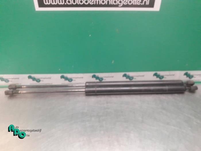 Set Gasdempers Achterklep van een Volkswagen Transporter (Tr, Auto-onderdelen, Gebruikt, -, Volkswagen, -