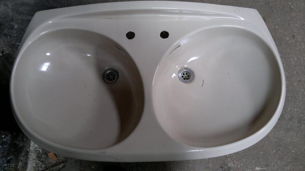 NEUF evier/lavabo double de salle de bain, Maison & Meubles, Salle de bain | Meubles de Salle de bain, Neuf, Lavabo ou Évier, Moins de 100 cm