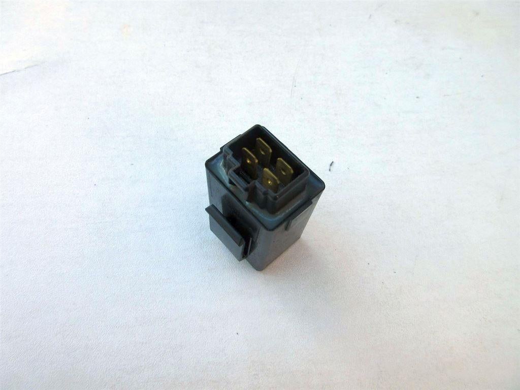 Yamaha XJ600 relais 4P Omron G8D-02Y XJ 600 Diversion relay, Enlèvement ou Envoi, Utilisé