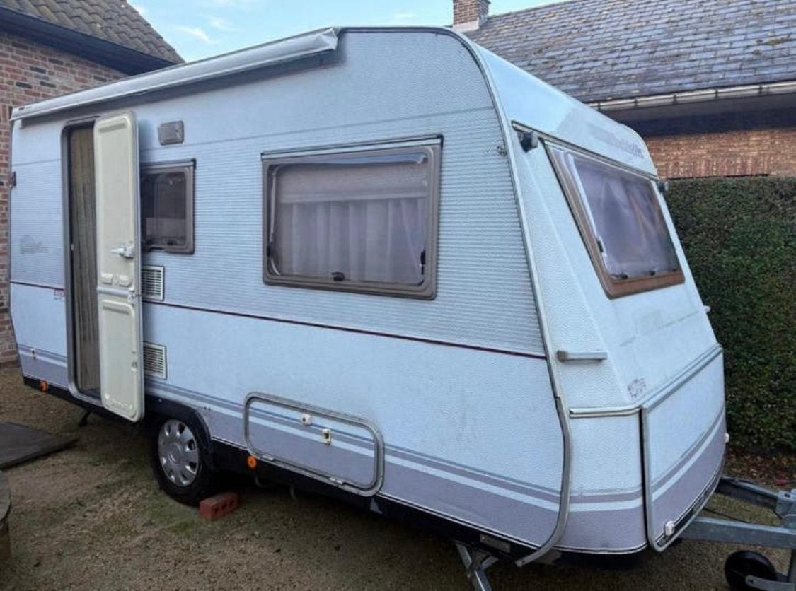 Dethleffs 445 Caravan – nette staat- met luifel, Rondzit, Disselslot, Particulier, 1000 - 1250 kg
