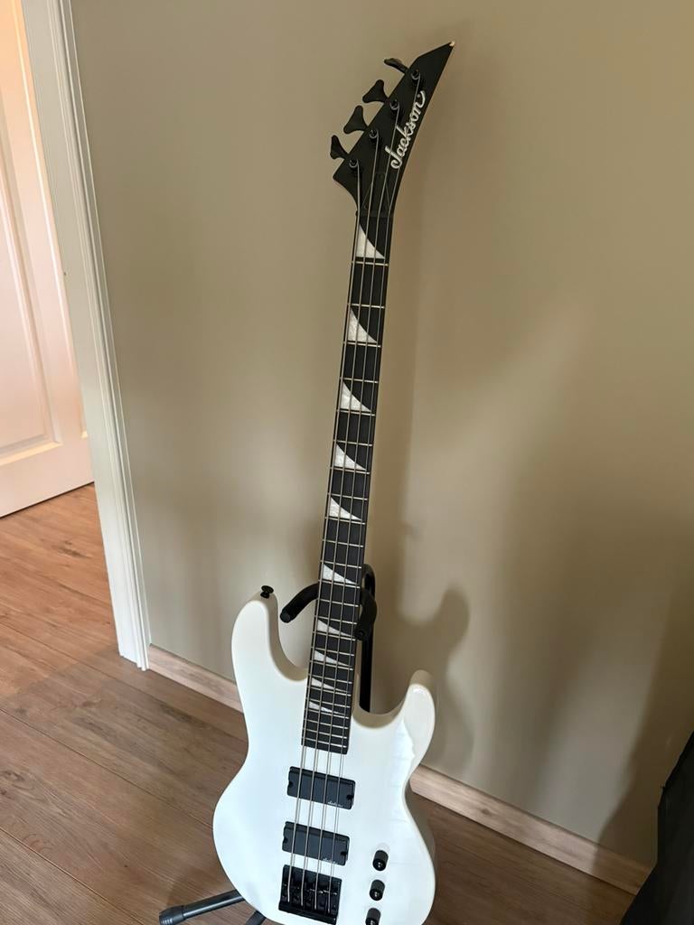 Basgitaar Jackson JS2, Musique & Instruments, Enlèvement, Comme neuf