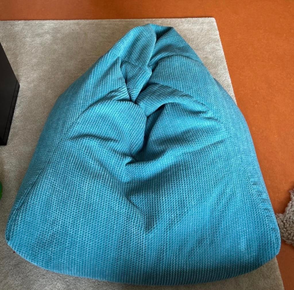 Gloednieuwe blauwe loungepug met voetbank, Ophalen of Verzenden, Nieuw, Blauw, Zitzak