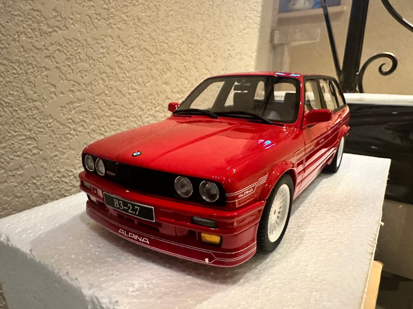 1/18 BMW B3 E30 Touring - OttoMobile, Hobby en Vrije tijd, Modelauto's | 1:18, Ophalen of Verzenden, Zo goed als nieuw, OttOMobile