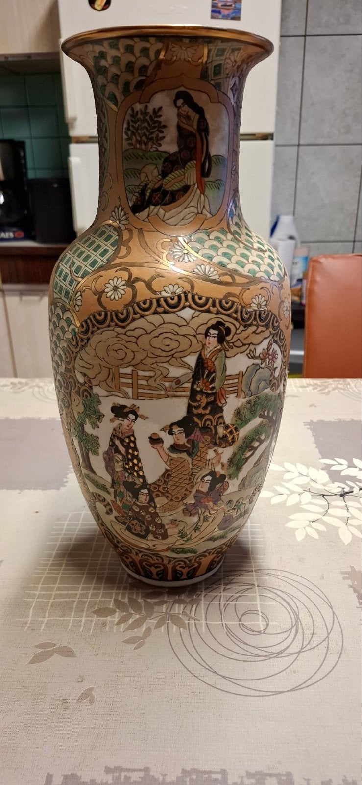 Large Chinese Satsuma-stijl Vaas (40 cm), Ophalen