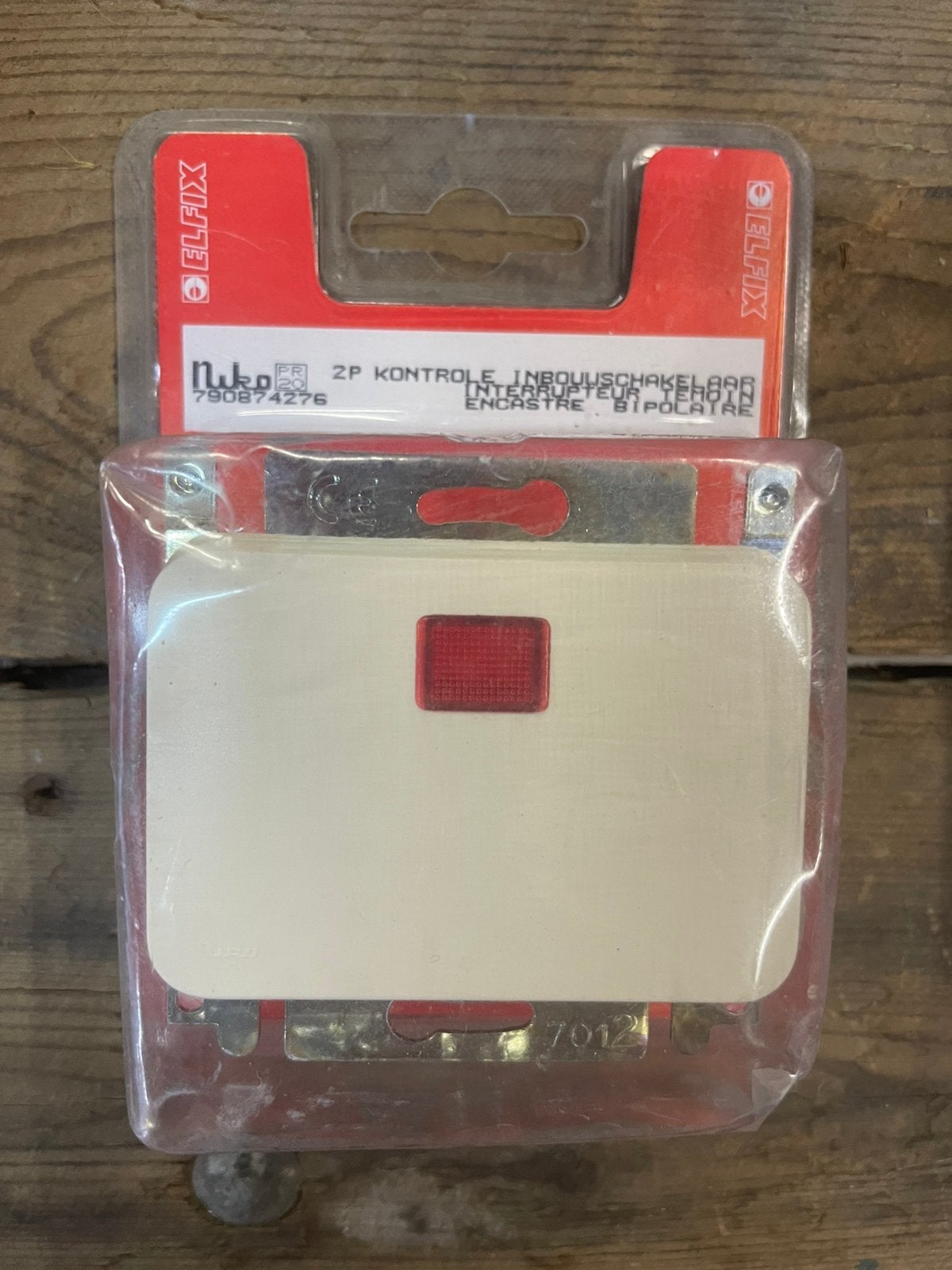 Nieuwe niko pr 20 vorige model dubbelpolige, Bricolage & Construction, Électricité & Câbles, Enlèvement, Neuf, Interrupteur