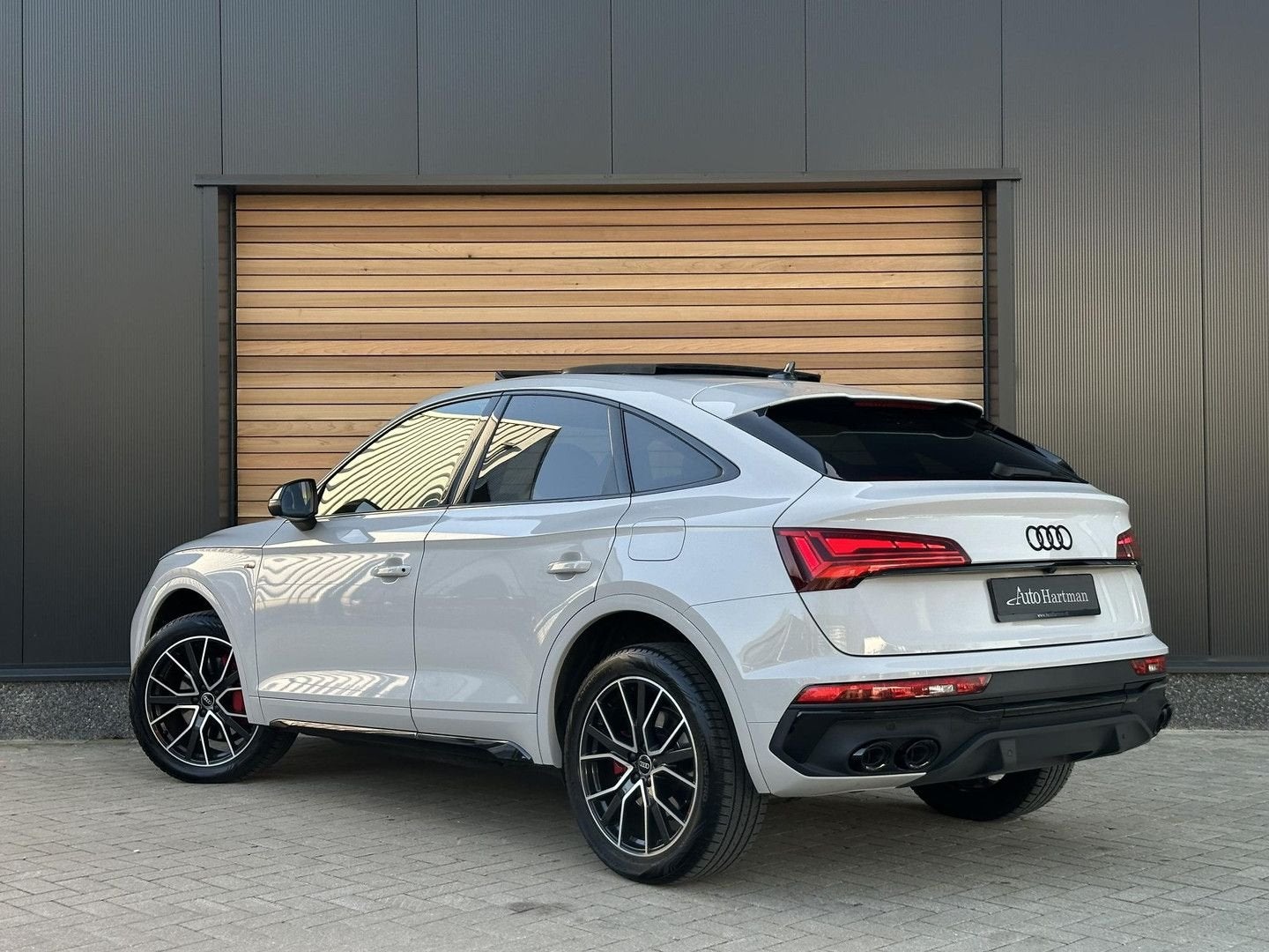 Audi Q5 Sportback 50 TFSI e S edition Competition PANO|STOEL, Autos, Audi, Argent ou Gris, 40 g/km, Entreprise, Q5