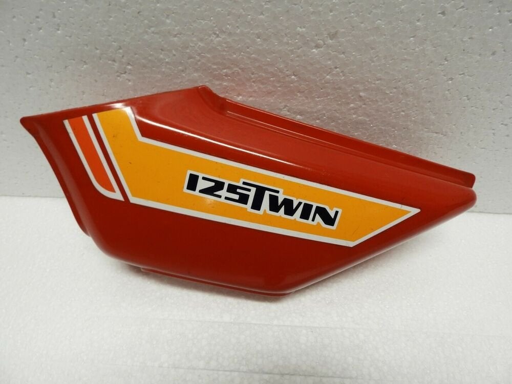 CB125 1970 - 1971 Honda Cover Cover onder zadel D1-44317