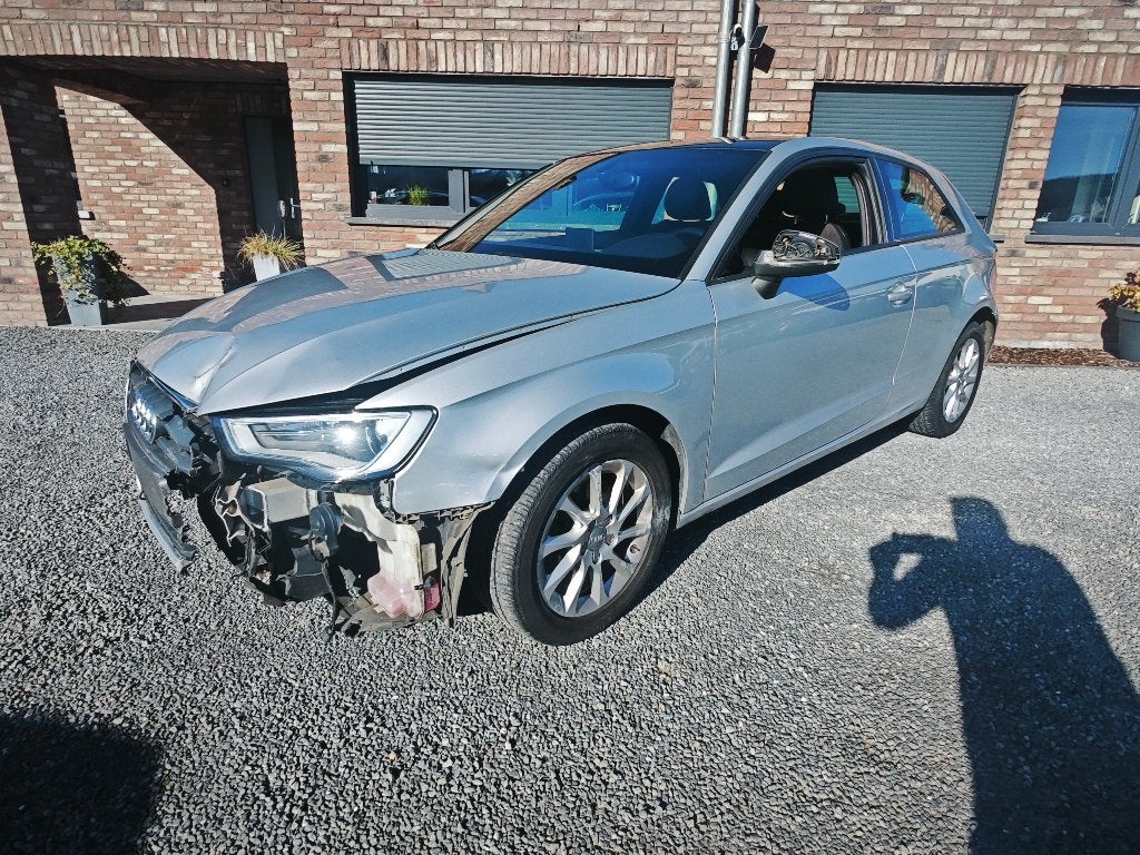 Audi A3 DSG 1.2 ess 105cv - 6/2014 Cuir Alcantara, Autos, 1197 cm³, Achat, Noir, 5 places