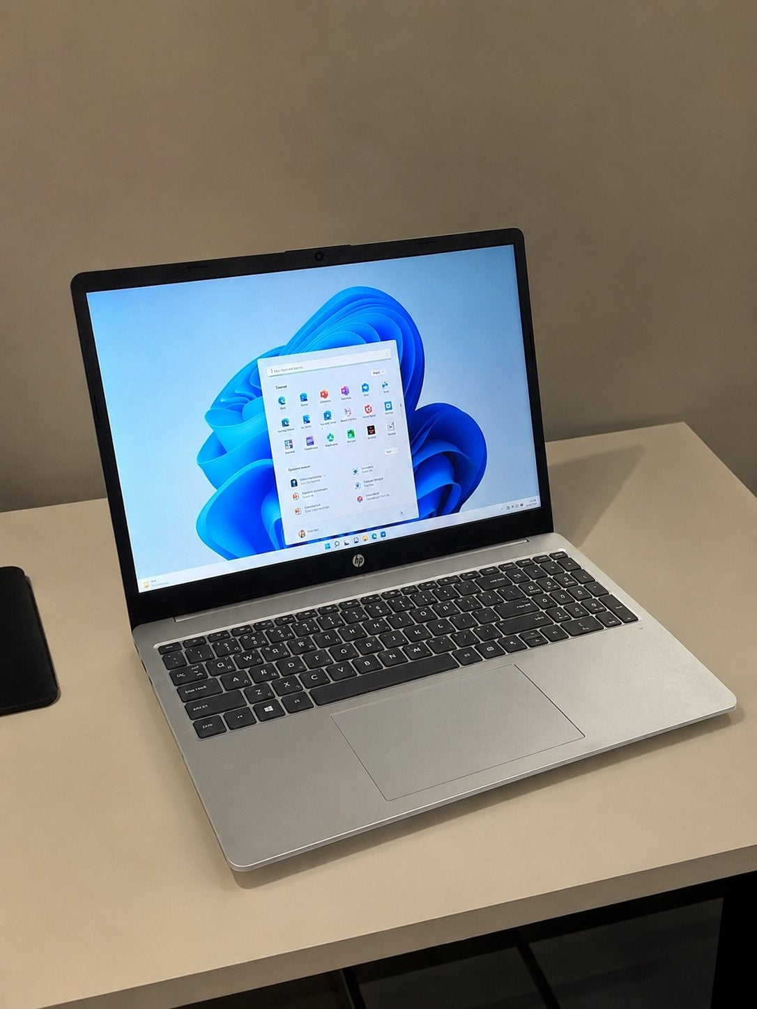 HP laptop te koop MOET SNEL WEG, Ophalen, Zo goed als nieuw, 15 inch