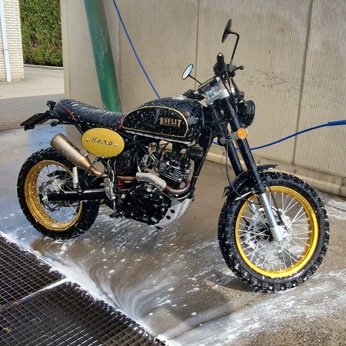 Bluroc Bullit Hero 125, 125 cm³, Particulier