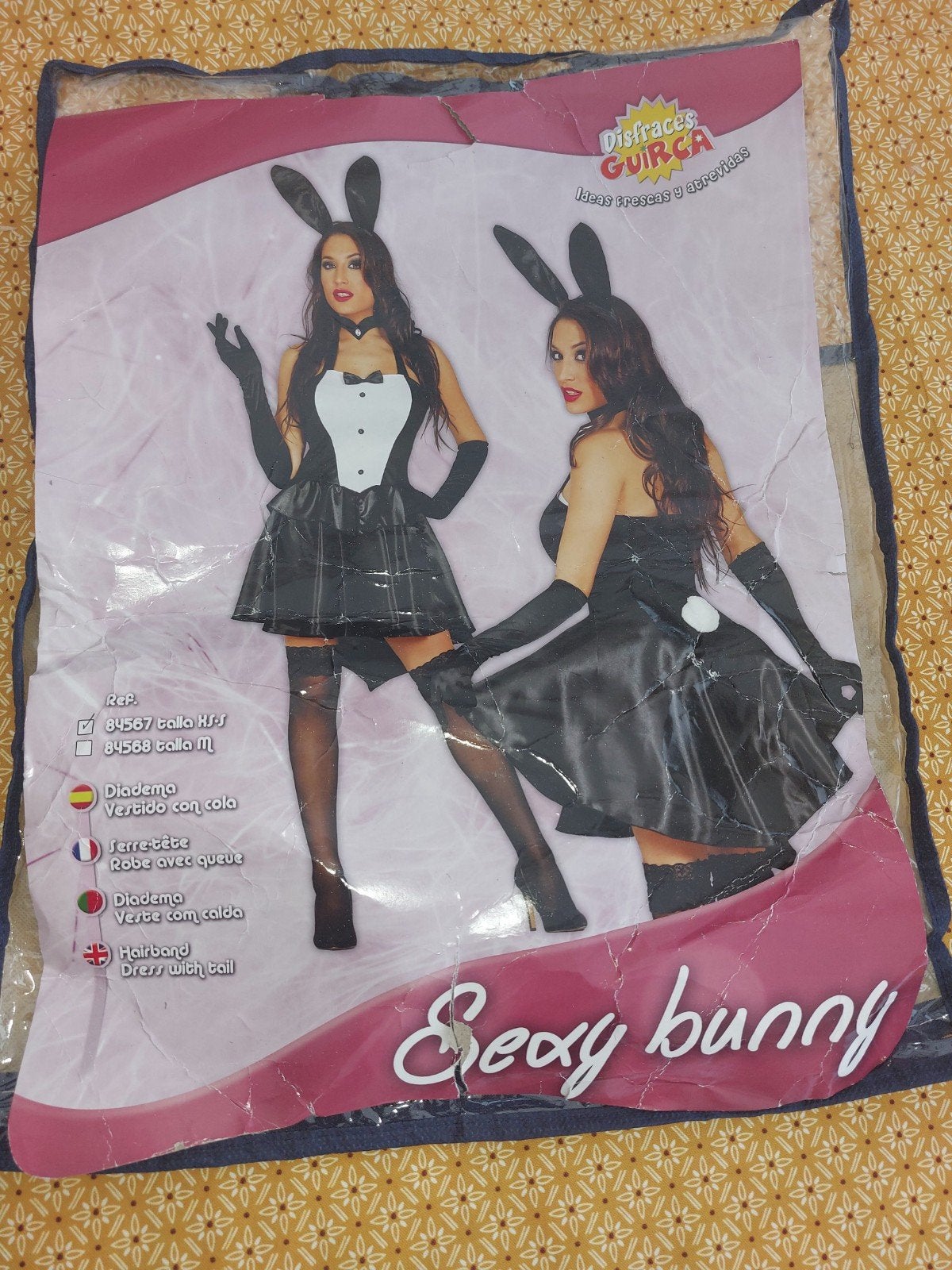 Costume de déguisement, Enlèvement