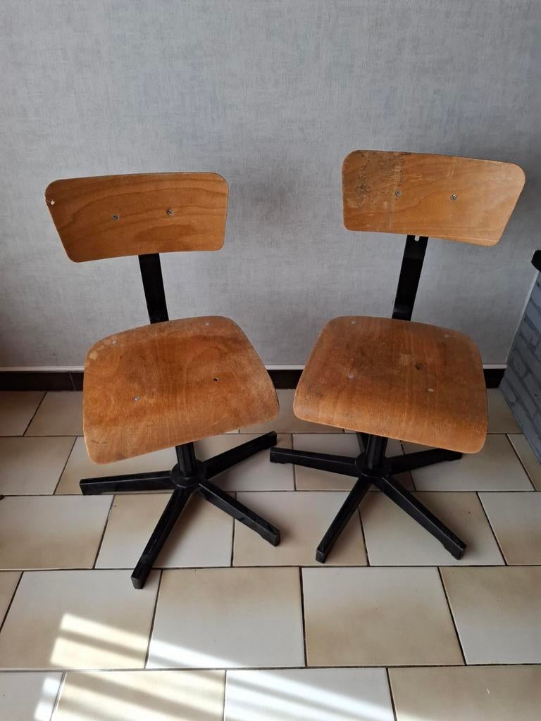 2 Retro bureaustoelen, Ophalen